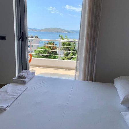 Hotel Piazza Sarandë Eksteriør billede