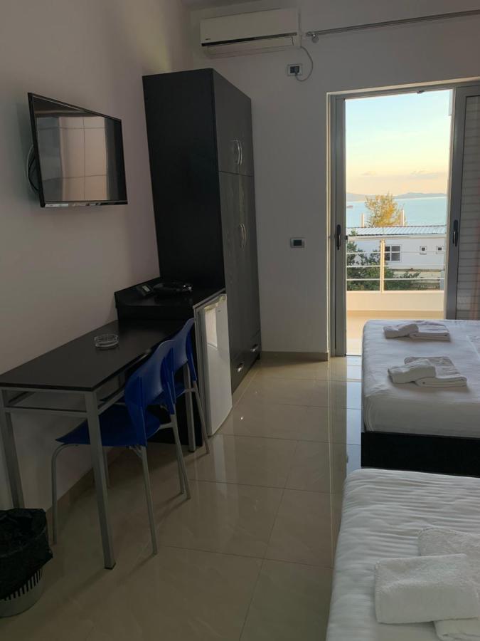 Hotel Piazza Sarandë Eksteriør billede