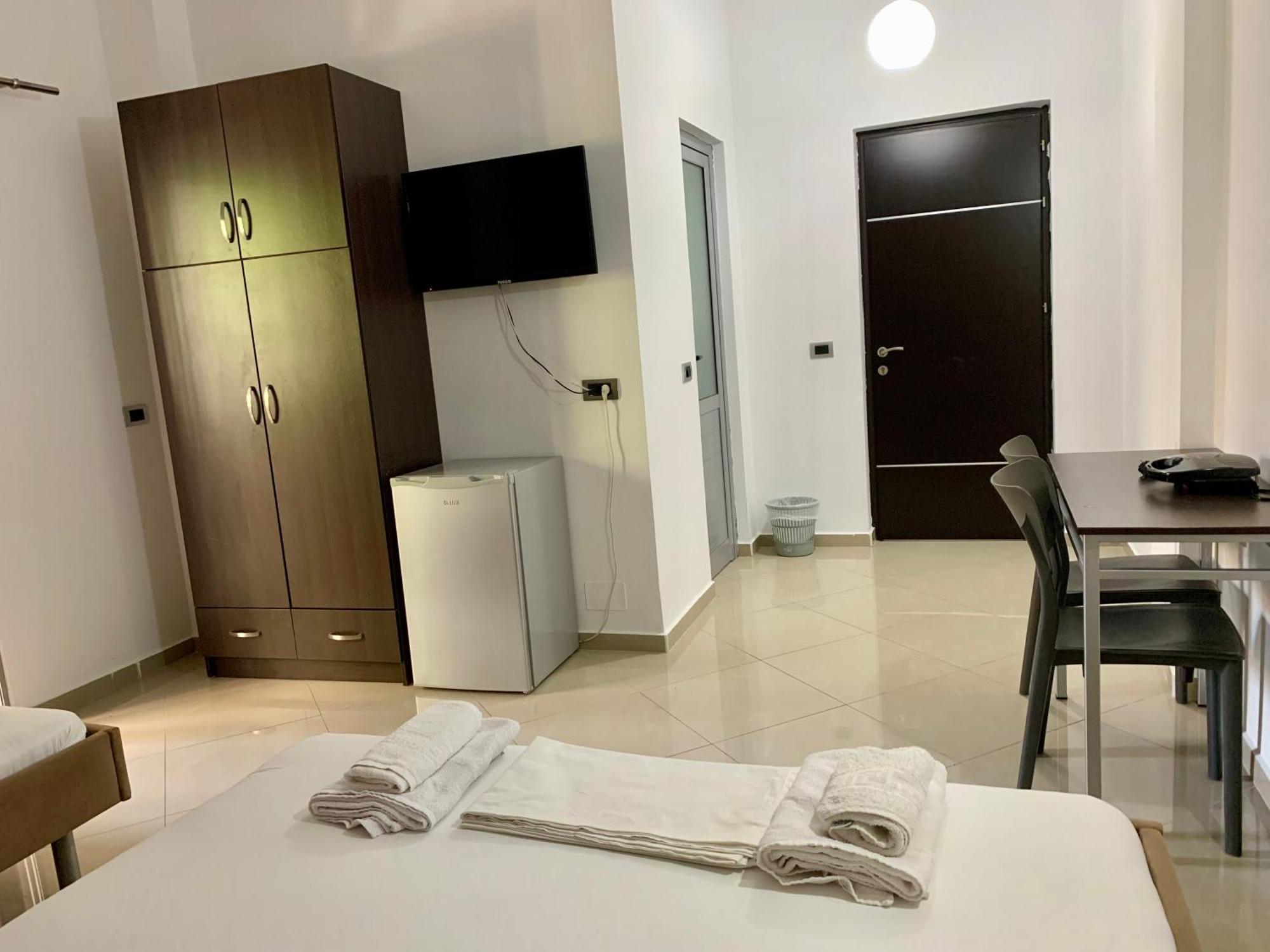 Hotel Piazza Sarandë Eksteriør billede