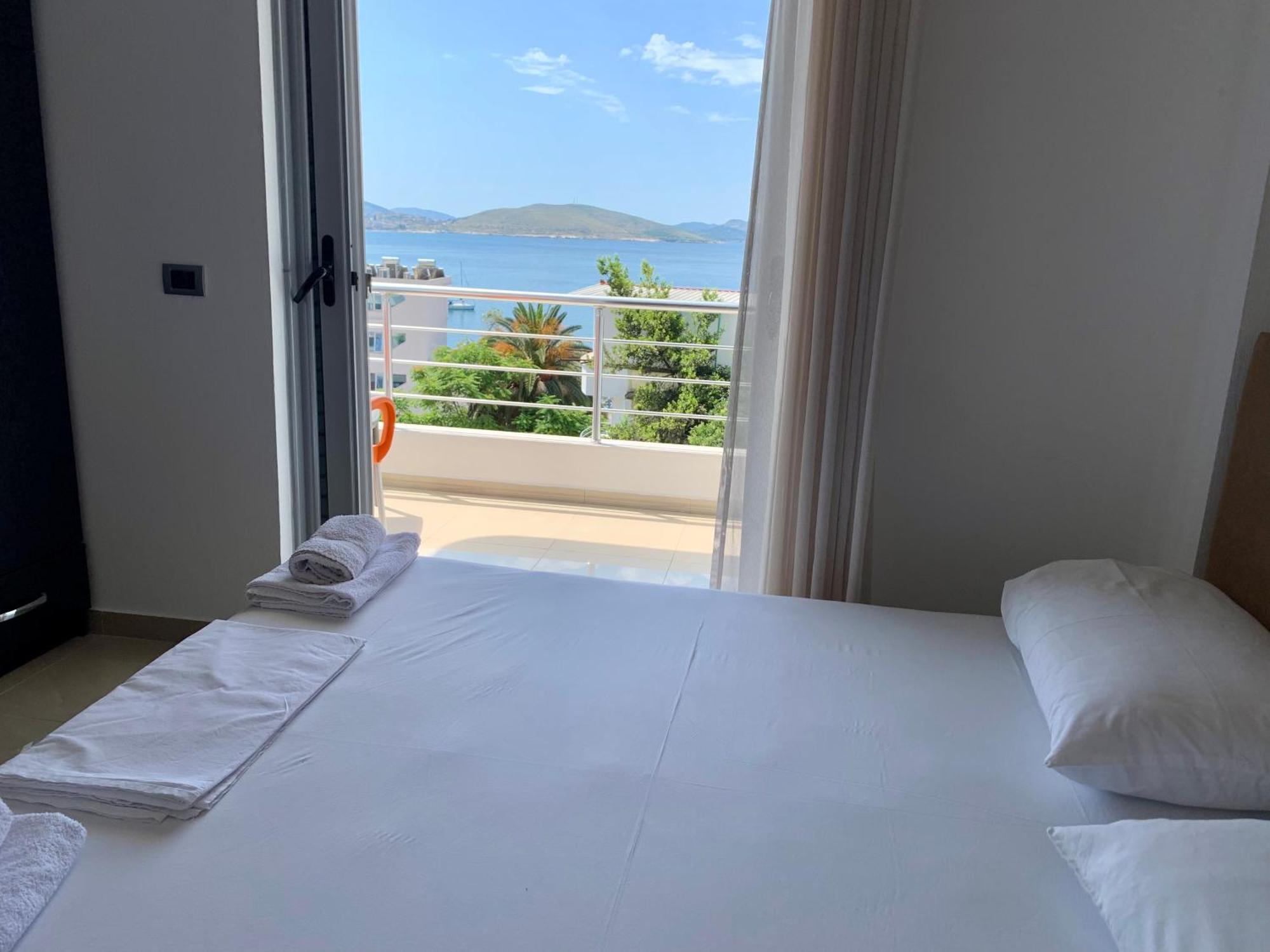 Hotel Piazza Sarandë Eksteriør billede