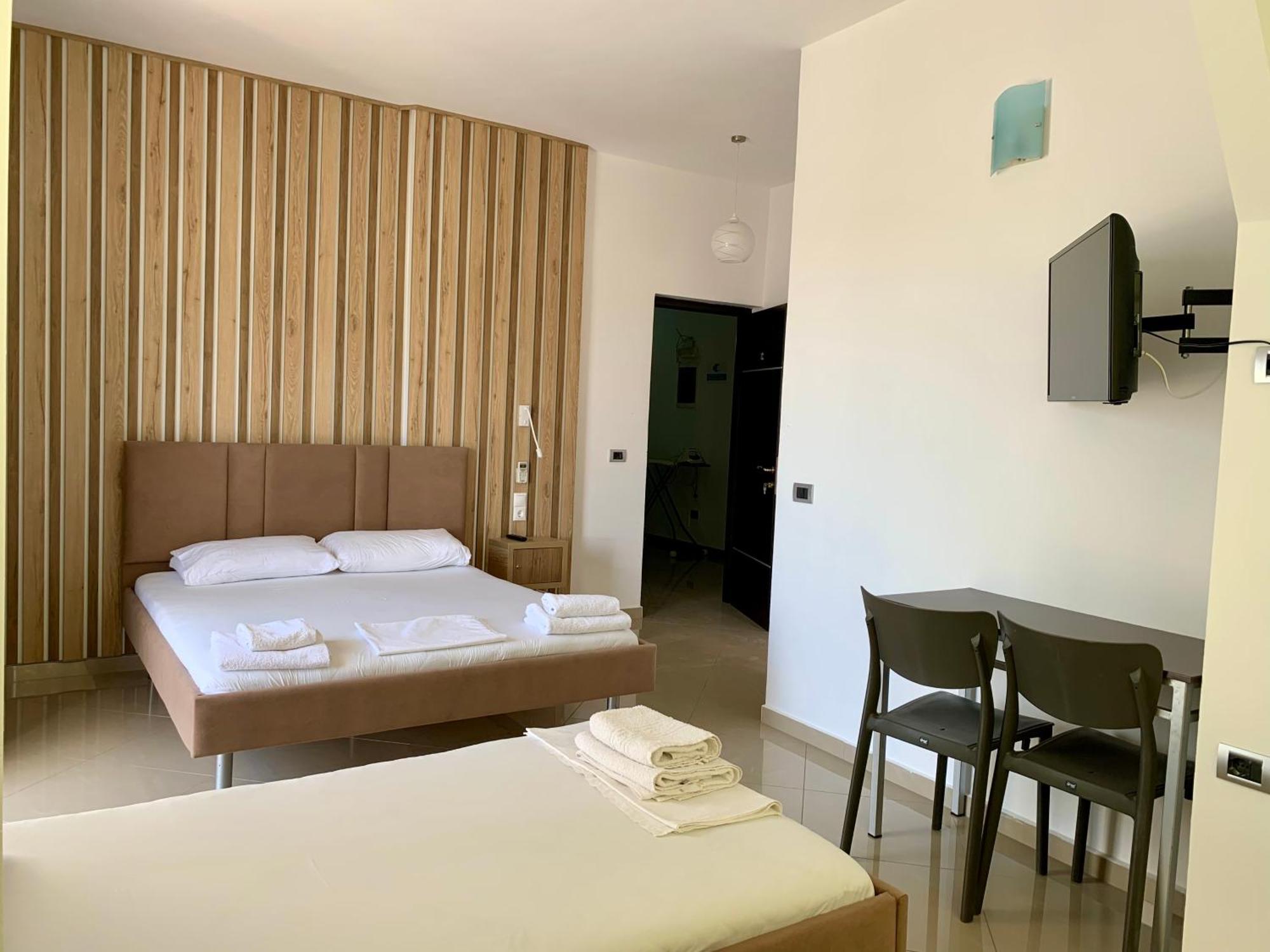 Hotel Piazza Sarandë Eksteriør billede