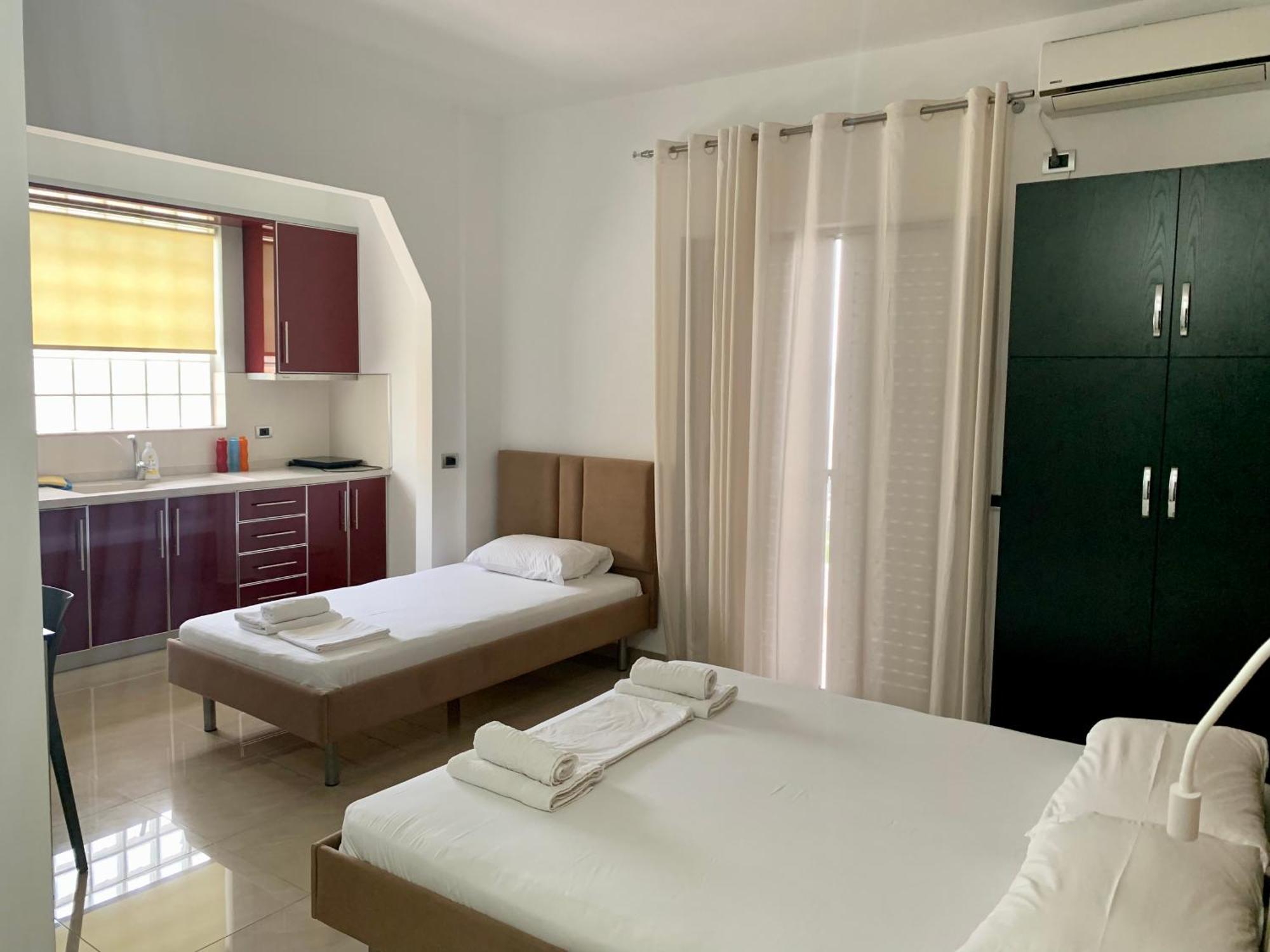 Hotel Piazza Sarandë Eksteriør billede